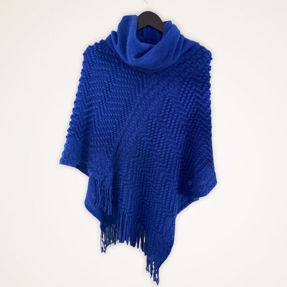 GUILTY COUTURE One Size Turtleneck Fringe Knit Poncho - Picture 1 of 9